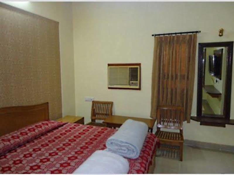 Hotel Sugandh Retreat Divisione di Jaipur Esterno foto